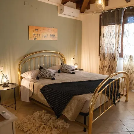 Yellow House * San Giovanni Suergiu