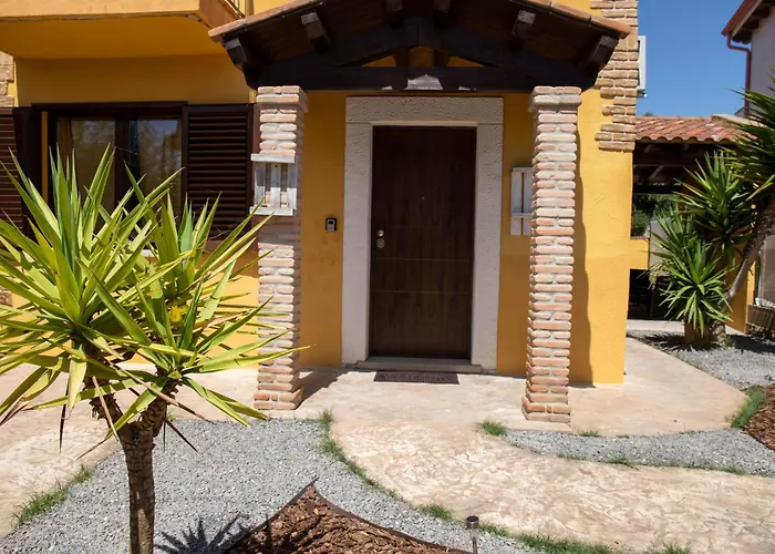 Сasa de vacaciones Yellow House San Giovanni Suèrgiu