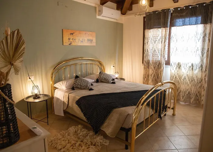 Yellow House * San Giovanni Suergiu