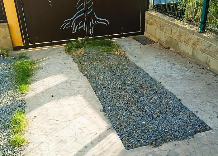 Yellow House Holiday home *