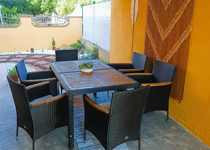 Yellow House San Giovanni Suergiu